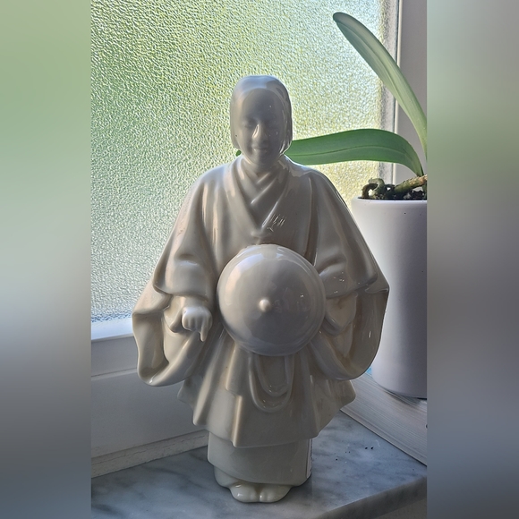 Vintage Eaton Collection Japanese Lady Porcelain Figurine